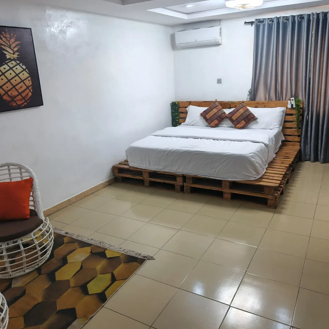 Inside the 3 bedroom apartment, photo 2