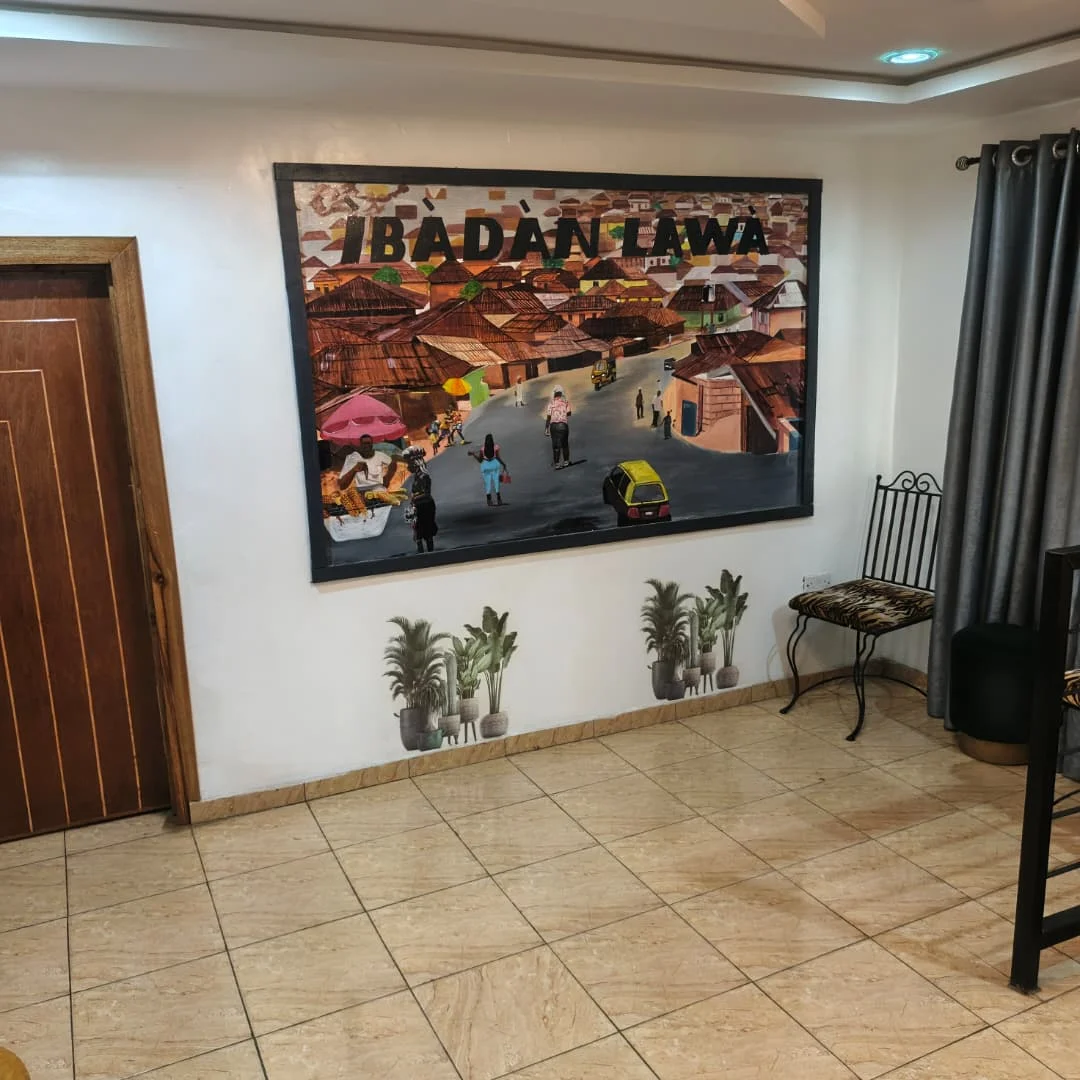 Inside the 6 bedroom apartment, photo 5